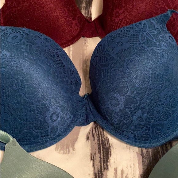 Bras - Picture 3 of 6